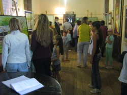 Publico en Caffa de Luces y de sombras